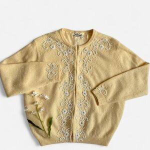 Vintage 1960s butter yellow beaded floral cardigan
